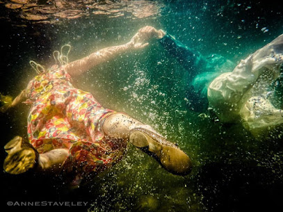 ANNE STAVELEY PHOTOGRAPHY