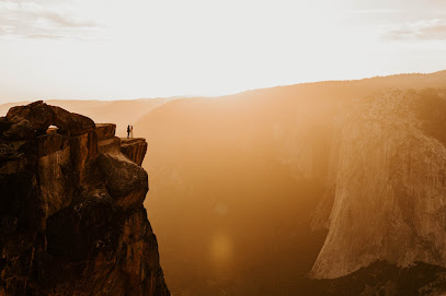 Allison Slater Photography: Oregon Elopement Photographer (+ Worldwide)
