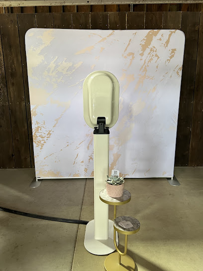 BLUSH Photo Booth Co.