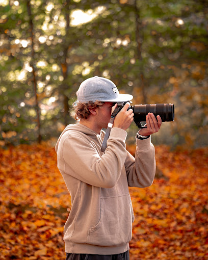 Cam Sakelarios Photography