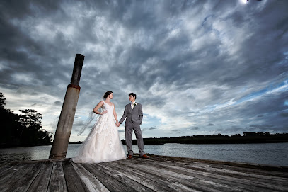 Dez Merrow Photography