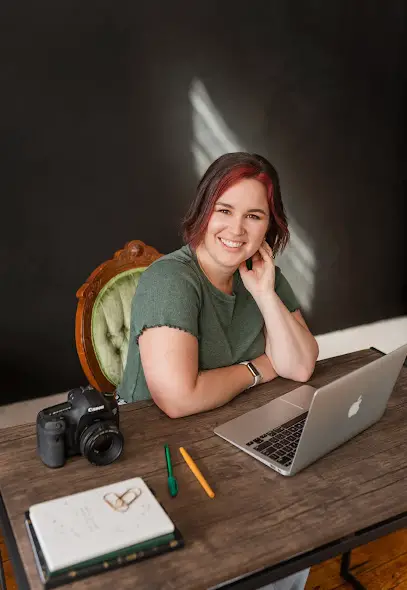 Elizabeth A. Images: Brand & Product Photography