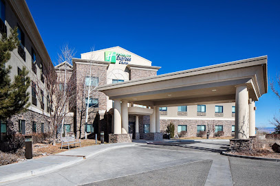 Holiday Inn Express & Suites Los Alamos Entrada Park