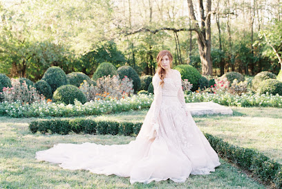 Honeysuckle & Wine Photography