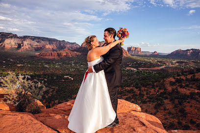 Intimate Sedona Weddings