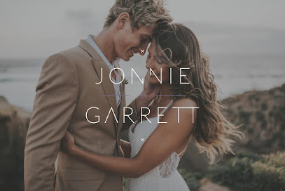 Jonnie + Garrett Wedding Photographers
