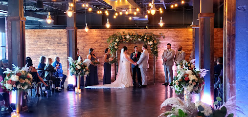 Lights Out Entertainment | Indianapolis Wedding DJs