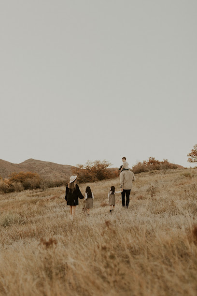 Mae Meadows Photography