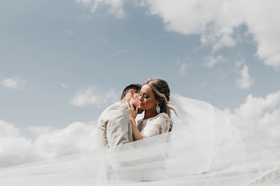 Mariah Oldacre Wedding + Lifestyle Photography