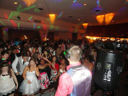 Maximum Entertainment Mobile Music DJs and Photo Booths