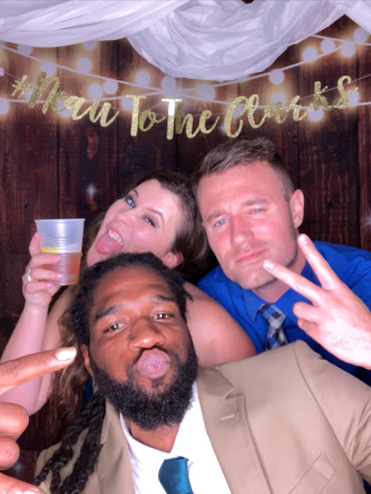 Outshine Photo Booth LLC