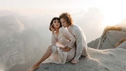 Phosphilic | Destination Wedding & Elopement Photographer