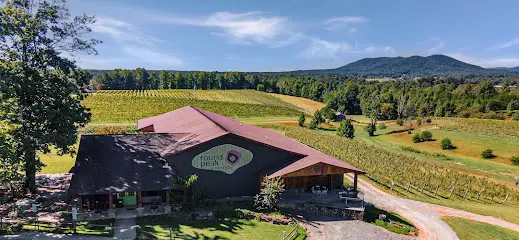 Round Peak Vineyards