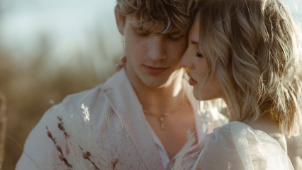 Silk & Thorn | Wedding Photographers