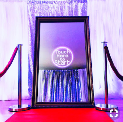 Snapshot Photo Booth Rental