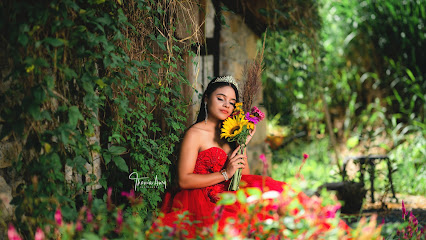 Thania Auri Photography