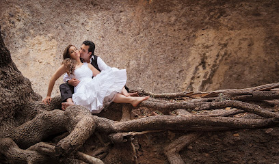 Unico Studio -Photography By Carlos A. Barraza