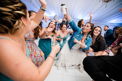 Unique Sounds Entertainment & Event Professionals