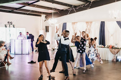 Watts Entertainment - DJ | Photo Booth | Lighting