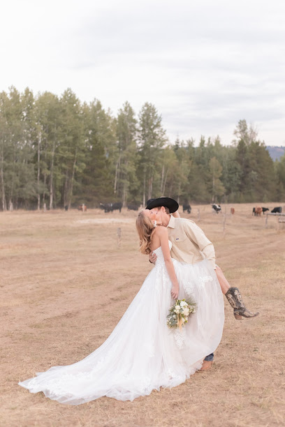 Yasmina Rose Photography | Sandpoint Wedding Photographer