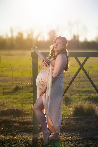 deSaint Studios & Photography