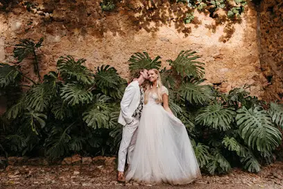 Lara Onac | Madrid & Barcelona Wedding Photographer